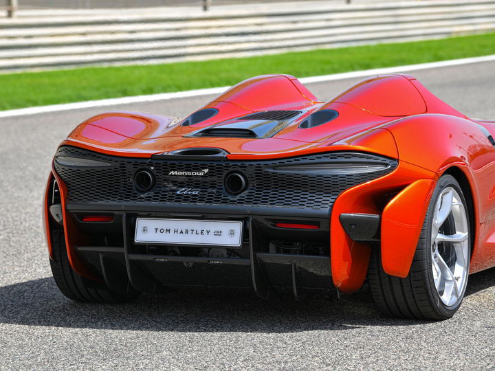 McLaren-Elva-mansour