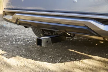 Detalle del gancho de remolque del Outlander Trail Edition