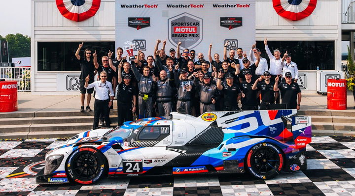 RLL y BMW celebran su victoria en Road América con un impresionante GTP.