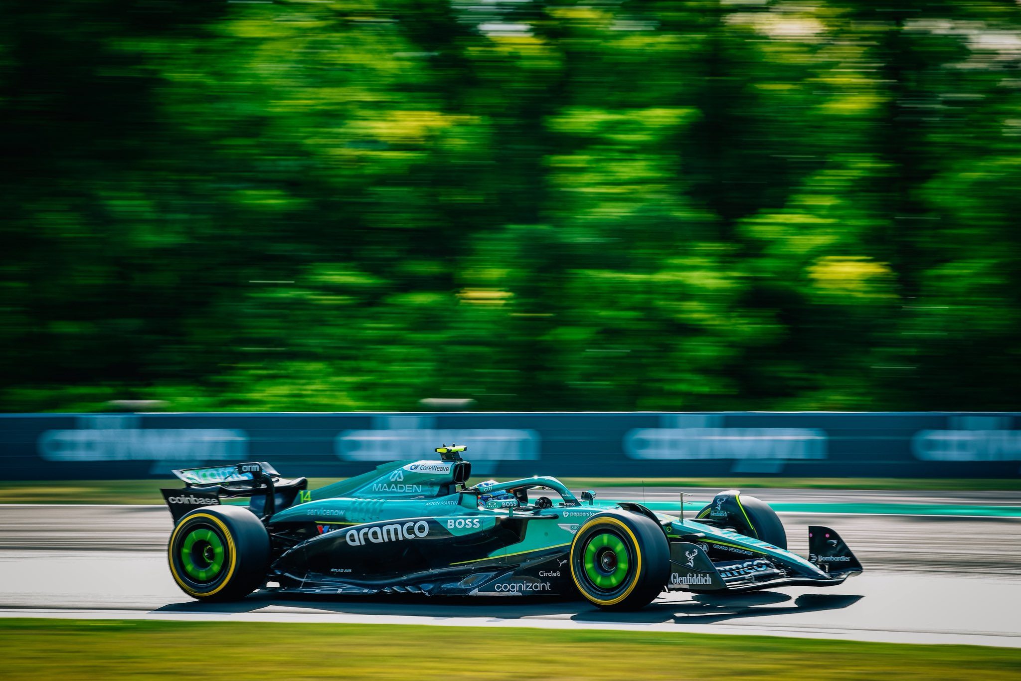 Fernando Alonso despliega su talento al volante en una intensa qualy húngara.