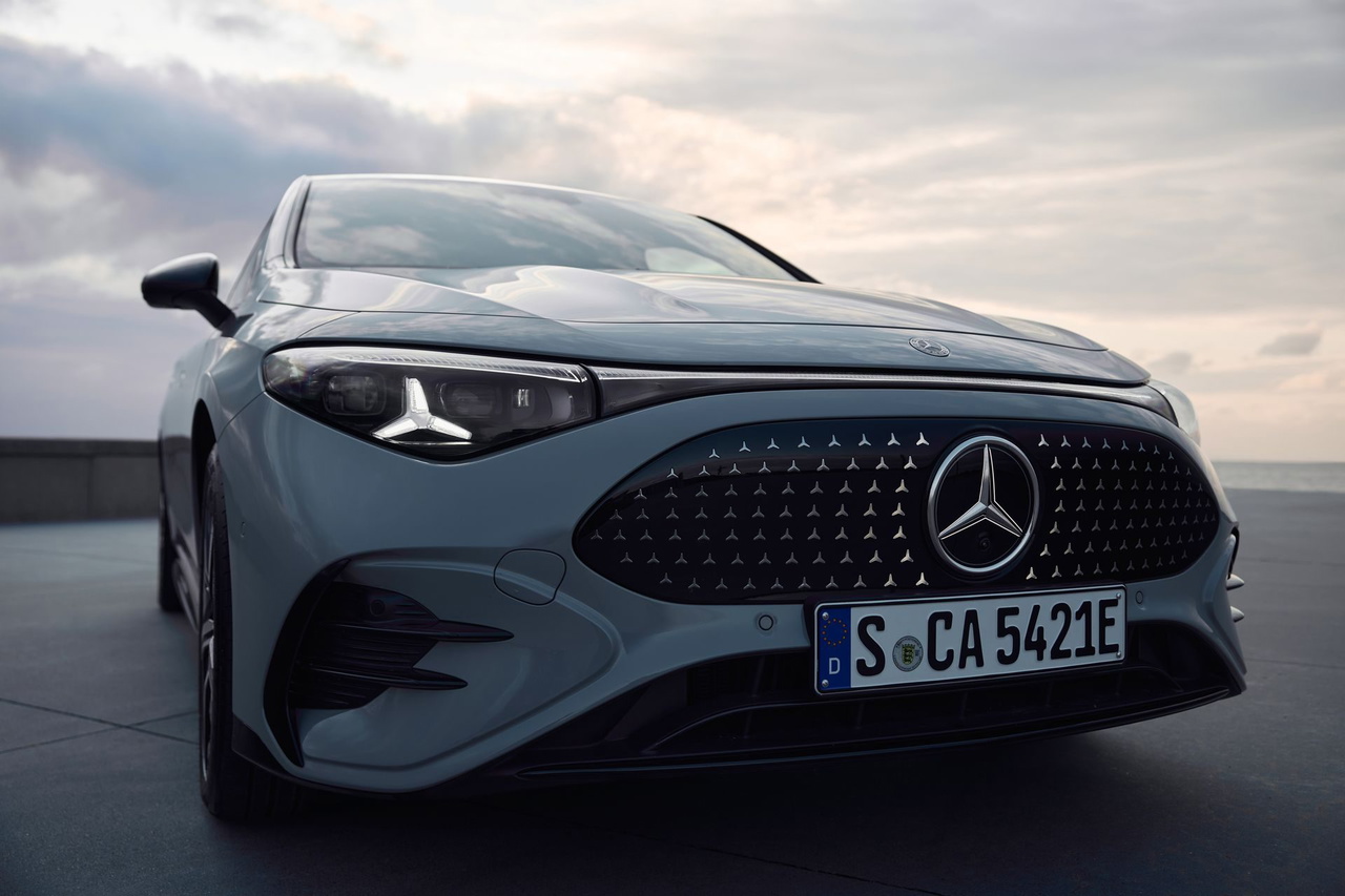 El nuevo CLA 250 redefine el estilo y la tecnología en el segmento compacto de lujo.