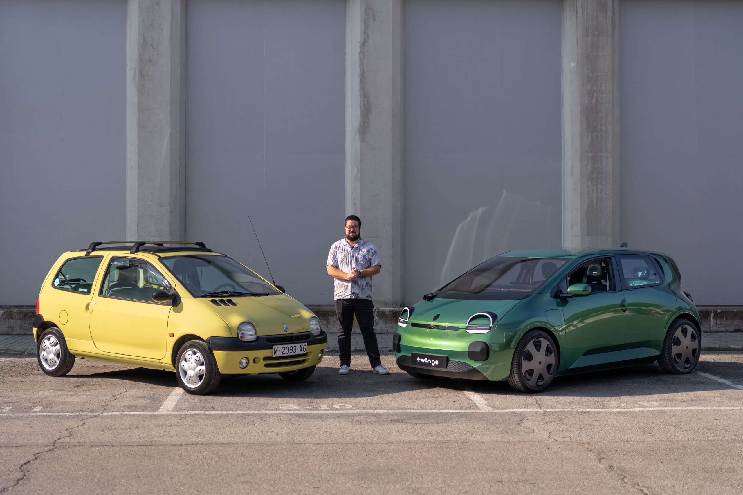 El Renault Twingo, icono urbano, se presenta junto a su versión moderna.