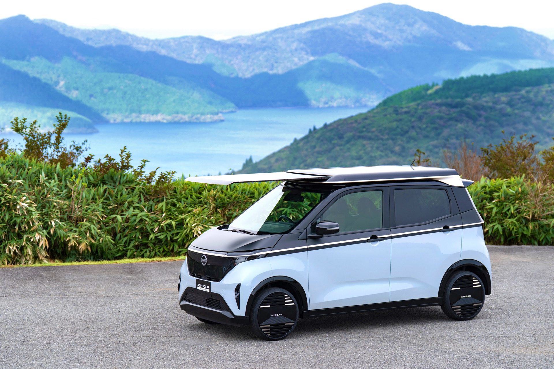 Nissan vám chce ušetriť veľa peňazí! Ako funguje geniálny solárny systém Ao-Solar Extender, ktorý získa zadarmo až 3000 km ročného dojazdu, len vďaka parkovaniu na slnku?