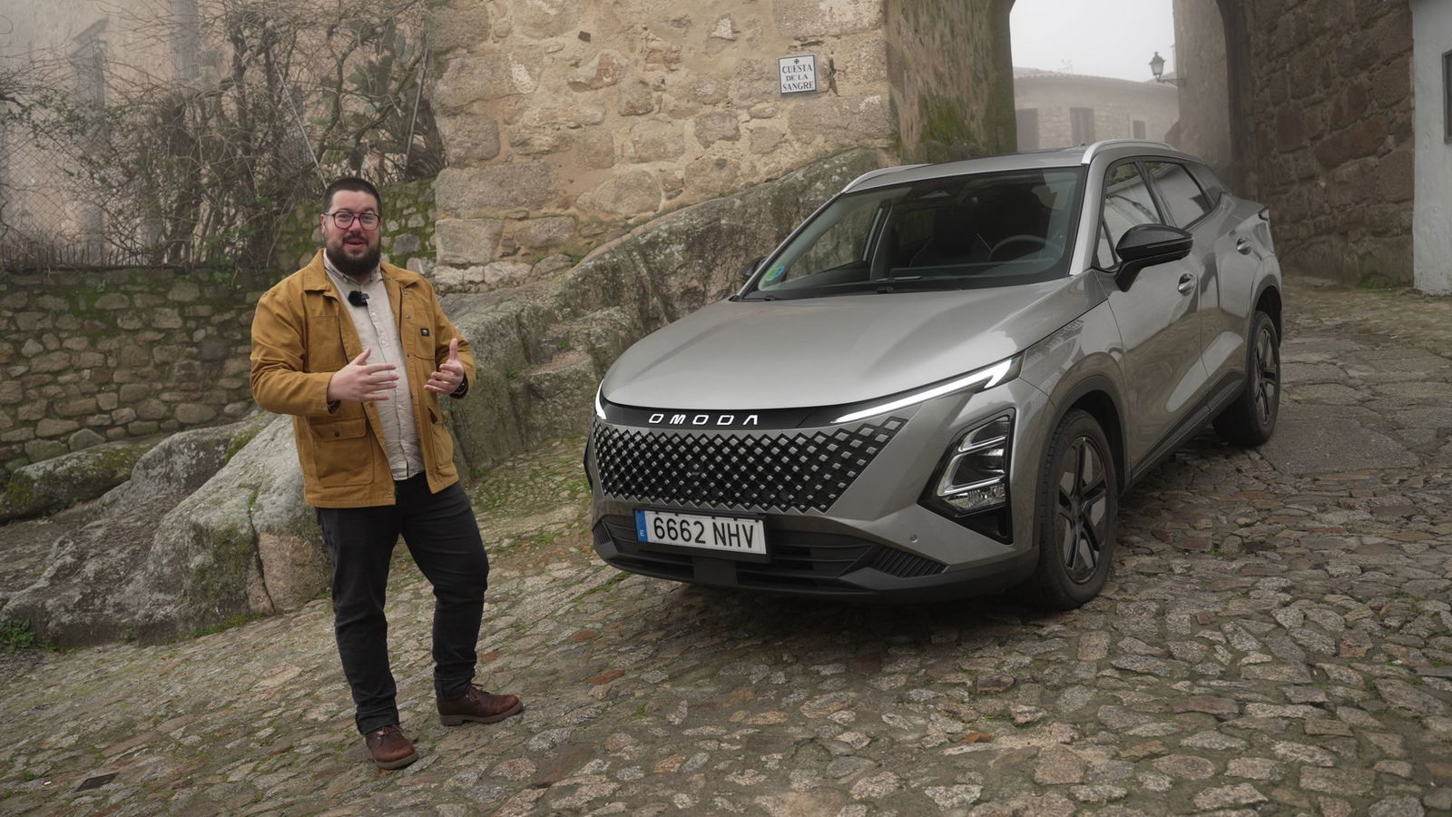 De Madrid a Trujillo tratando de batir el consumo medio del Omoda 5 SHS, el SUV híbrido que España sí puede pagar (+vídeo)