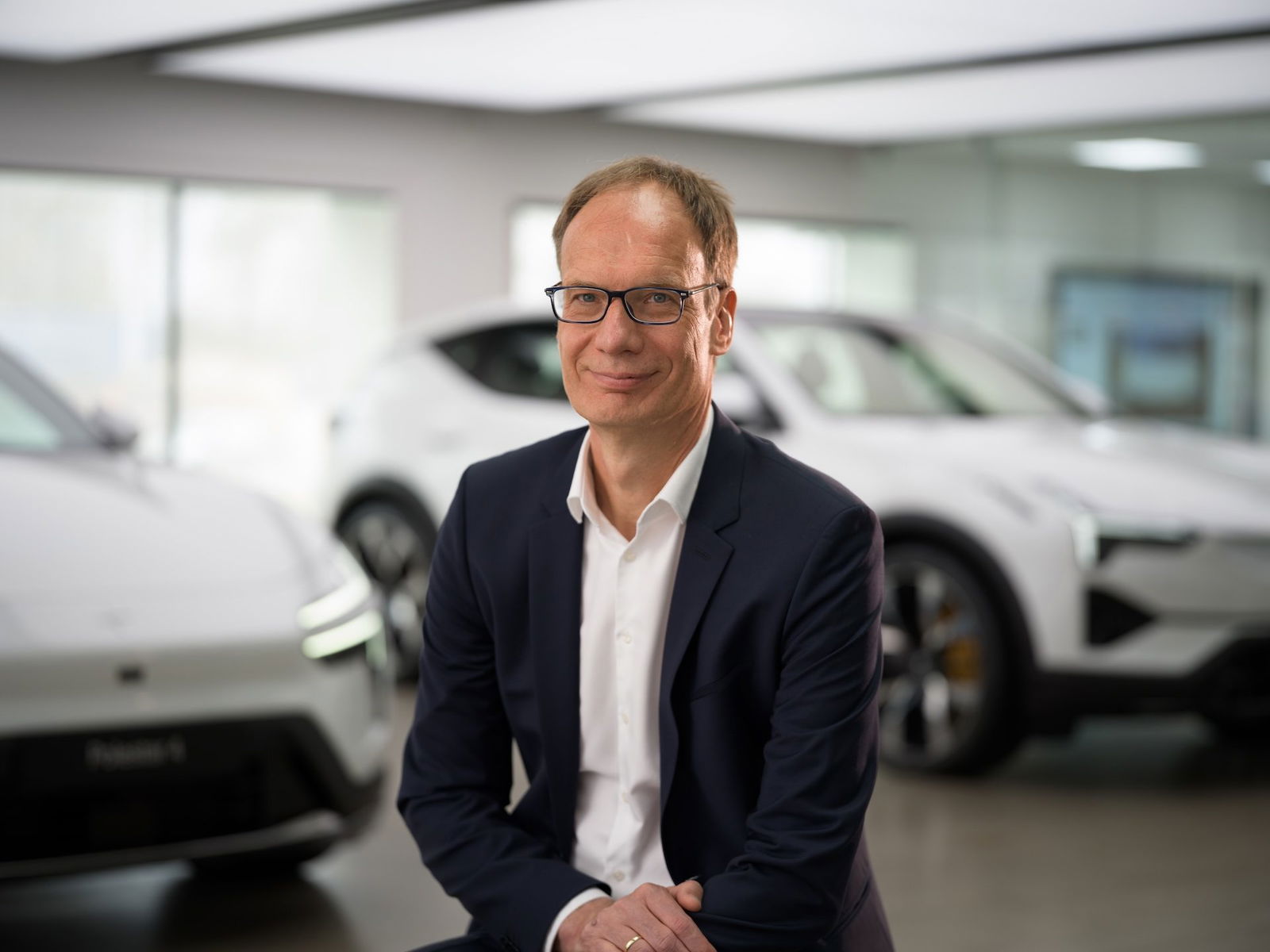 Europa prohibirá a toda costa diésel, gasolina, e híbridos, pero penalizará a unos más que a otros, según el CEO de Polestar