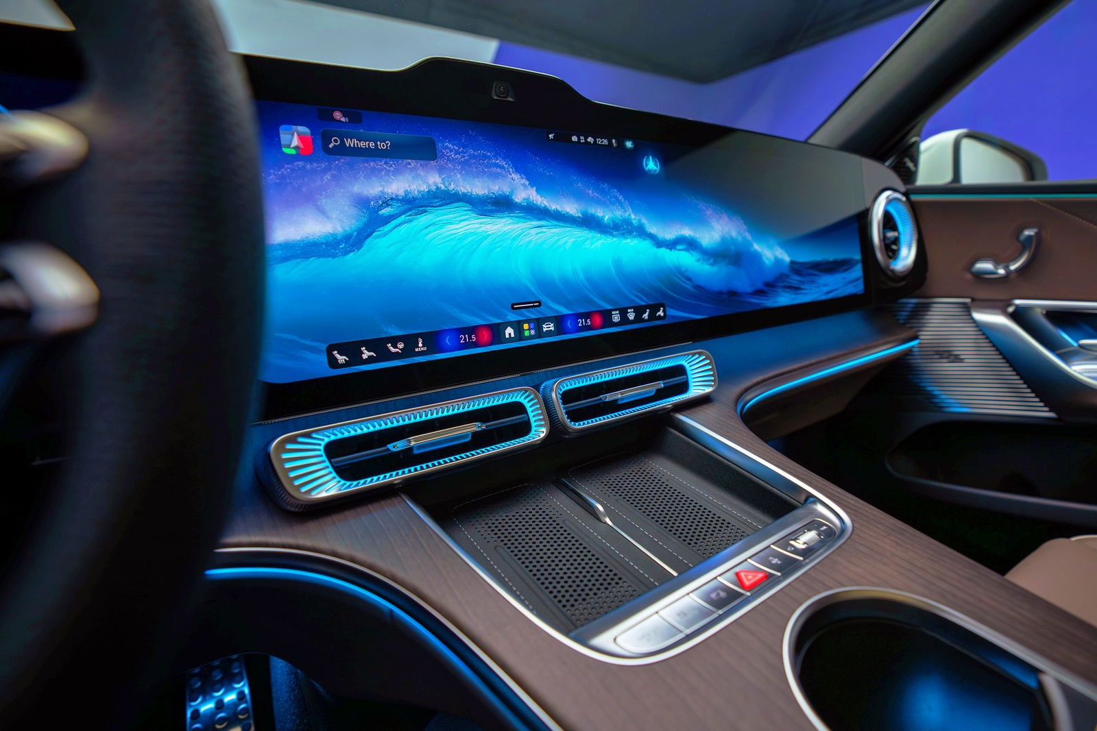 Ya tiene precio en España la pantalla de 39 pulgadas por la que Mercedes ha apostado en sus últimos coches