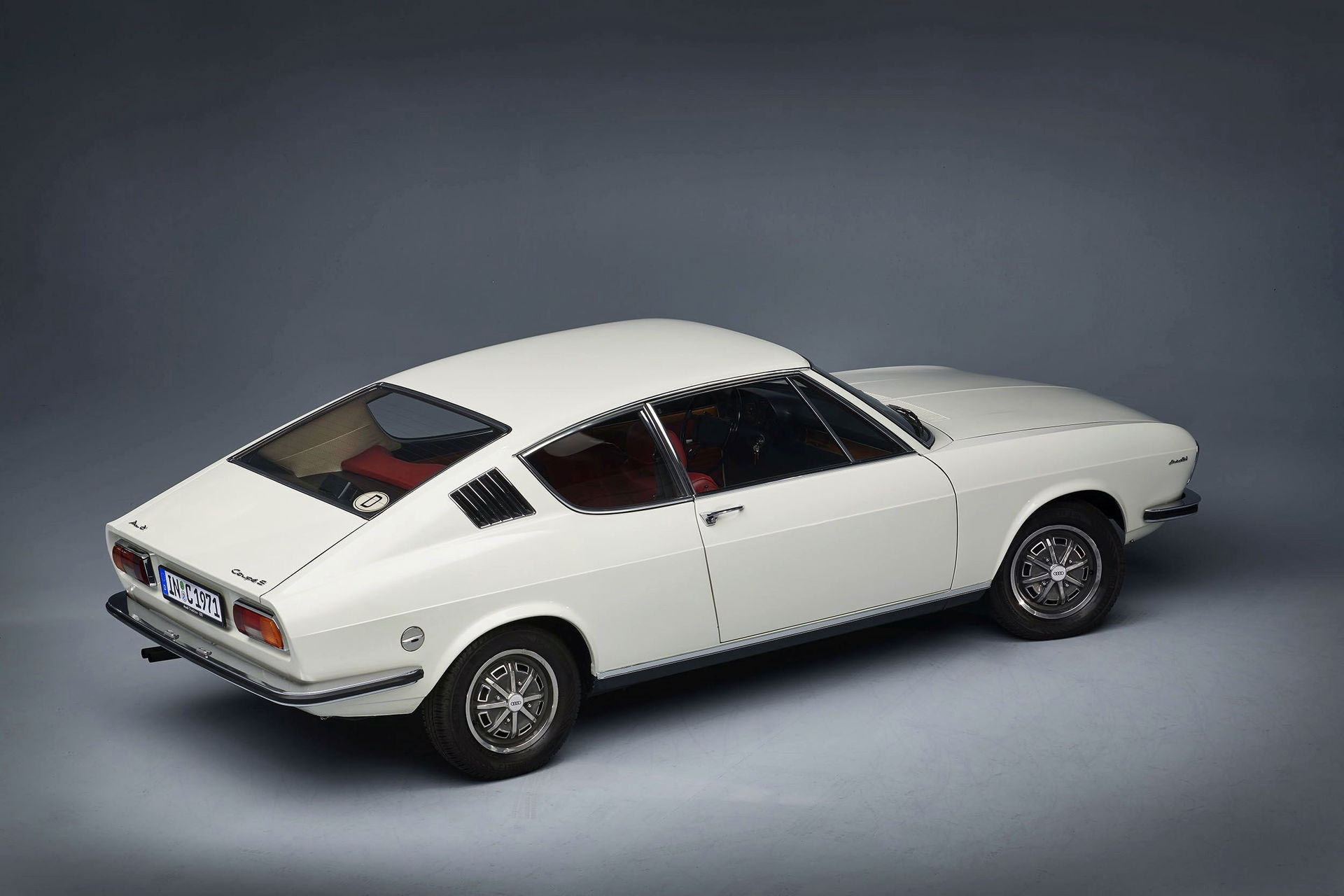 Audi-100-cupe-s_2-6a2bb7b94677b.jpeg?cla
