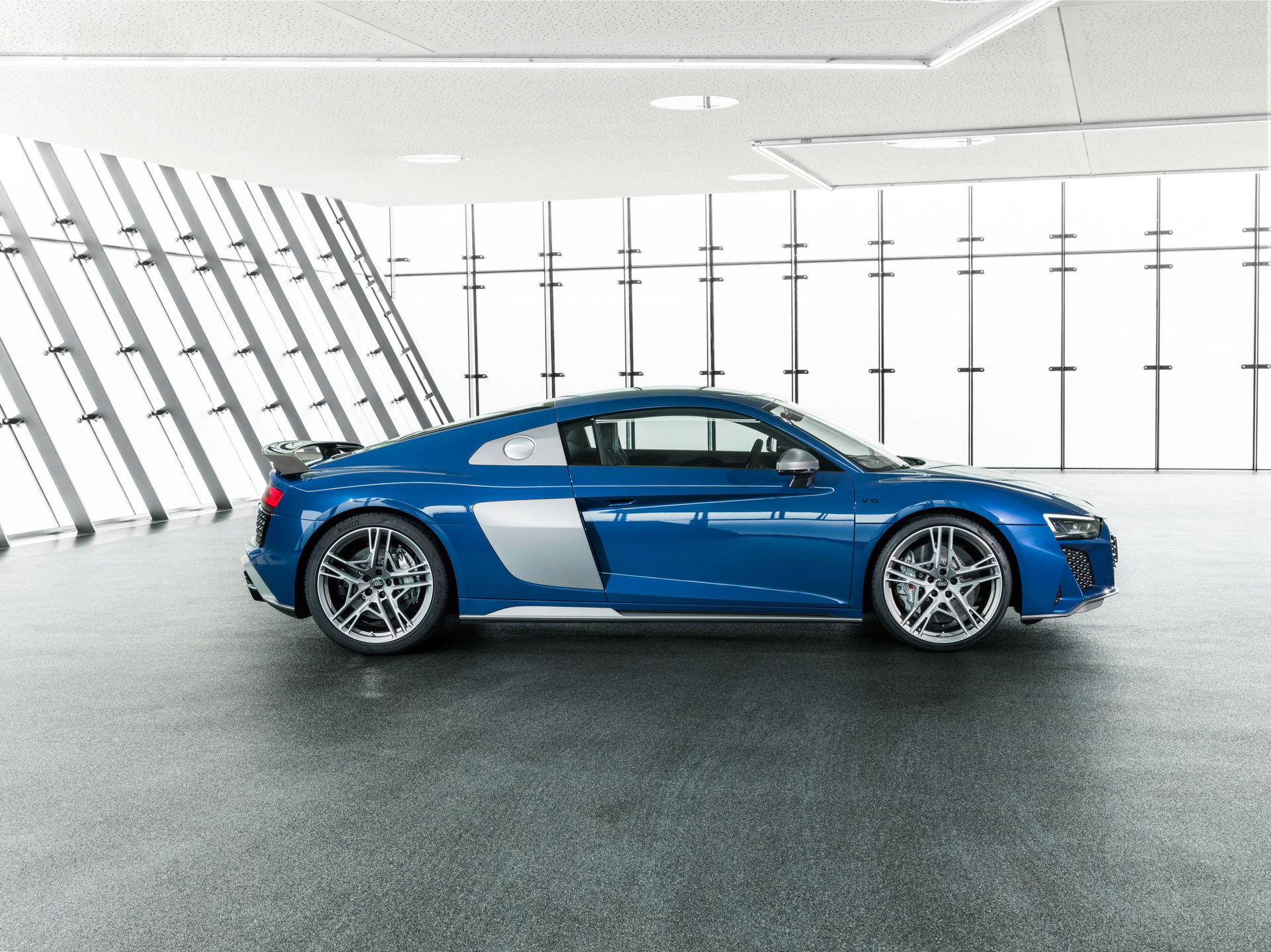 Audi-R8-top-audis_5-6a2bbaddbc380.jpeg?c