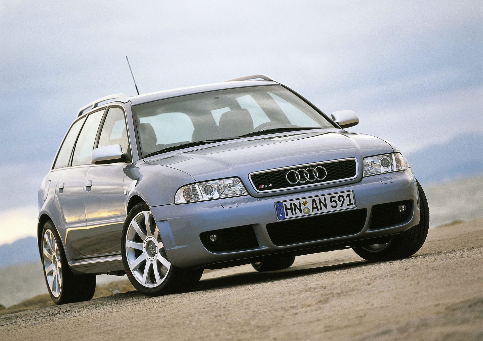 Audi-RS4-b5-avant-top-audis_6-6a2bb9cb7c