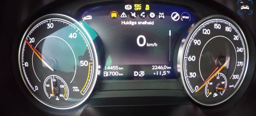 ¿Quién dijo que los diésel son lentos? Asà hace el 0 a 270 km/h un Bentley Bentayga Diesel ¿Quién dijo que los diésel son lentos? Asà hace el 0 a 270 km/h un Bentley Bentayga Diesel