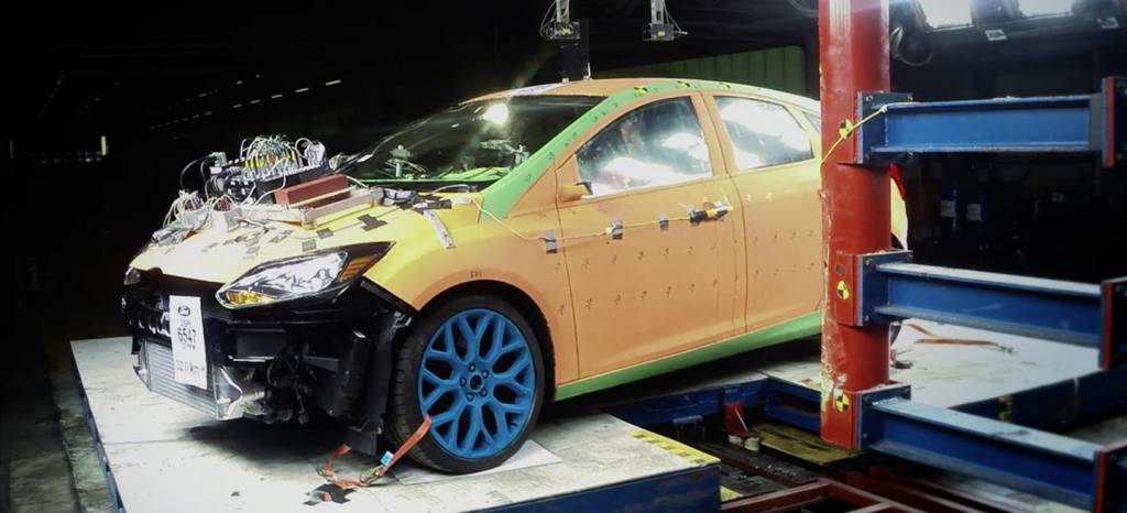 Ford focus rs crash test #7