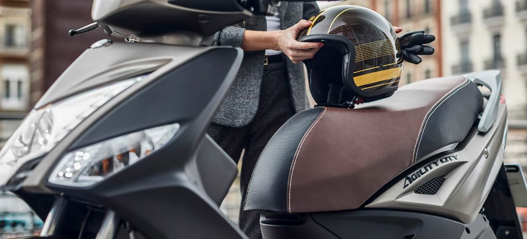 Kymco Agility 125 Portada thumbnail Kymco Agility 125 Portada thumbnail