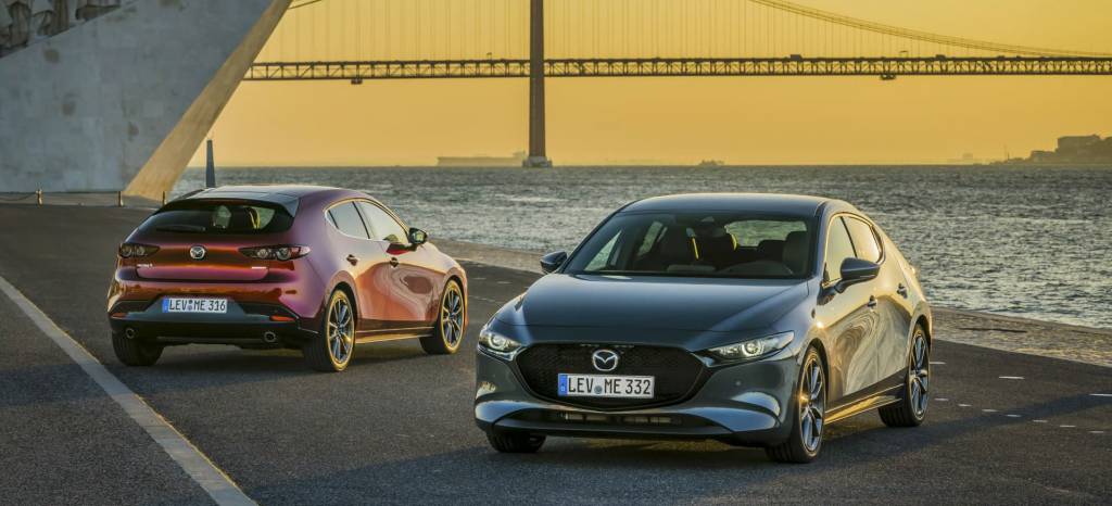 Mazda 3 Etiqueta Eco Rojo Gris thumbnail Mazda 3 Etiqueta Eco Rojo Gris thumbnail