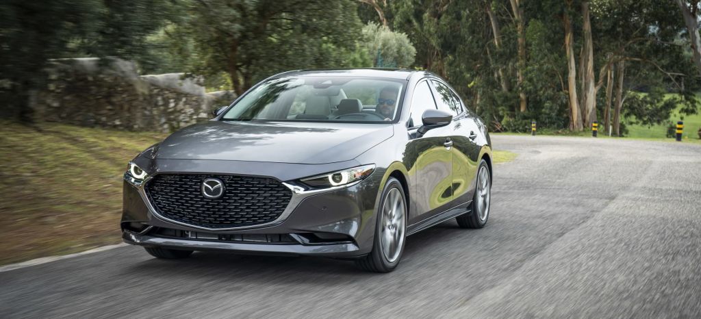 Mazda3 2019 Sedan Machinegrey Front 03 thumbnail