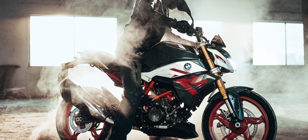 Moto Bmw G 310 R Humo thumbnail Moto Bmw G 310 R Humo thumbnail