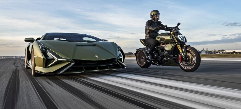 Moto Ducati Diavel Lamborghini 61 thumbnail Moto Ducati Diavel Lamborghini 61 thumbnail
