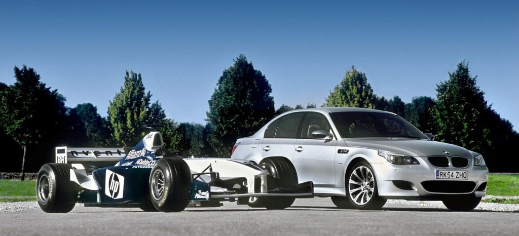 Motor S85 V10 Bmw M5 E60 01 thumbnail Motor S85 V10 Bmw M5 E60 01 thumbnail