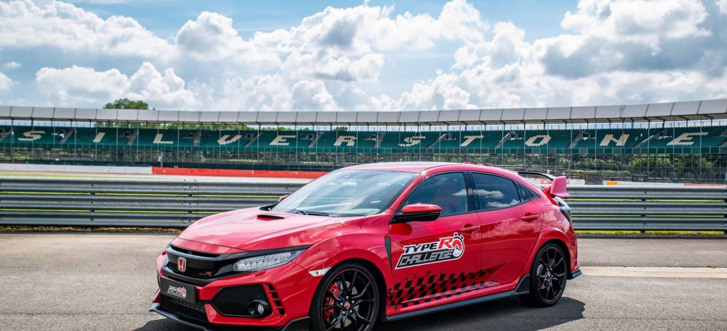 134325 Three In Three For Type R British Touring Car Champion Matt Neal Takes 134325 Three In Three For Type R British Touring Car Champion Matt Neal Takes