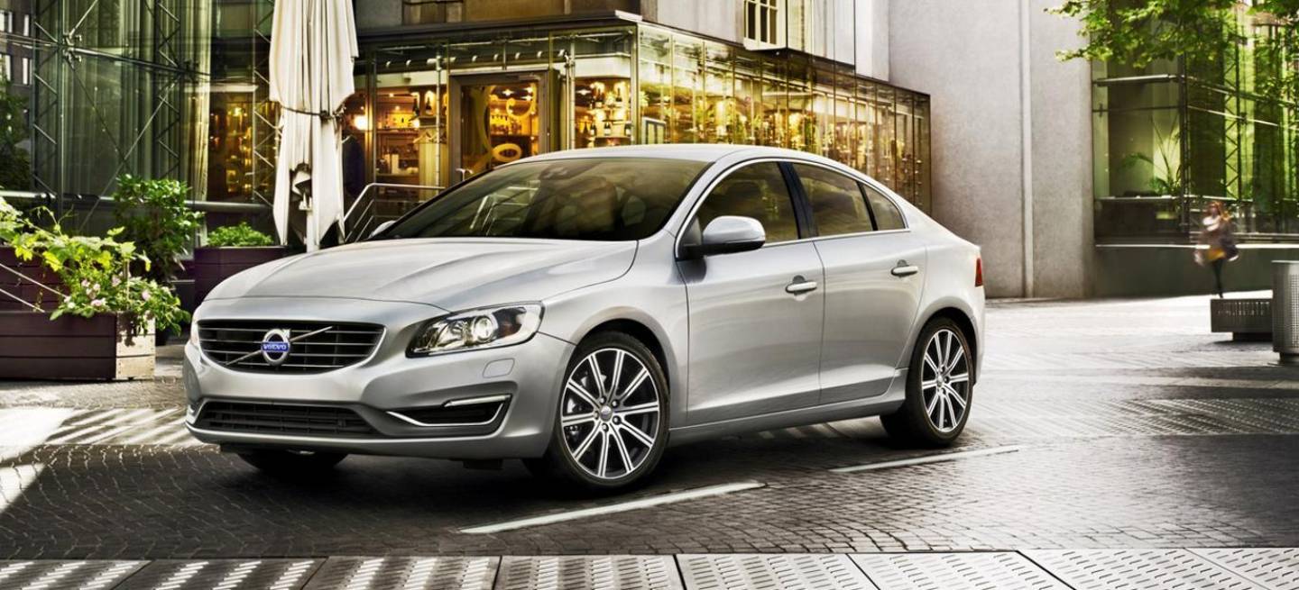 1440_Volvo_S60_2014_1280px-007
