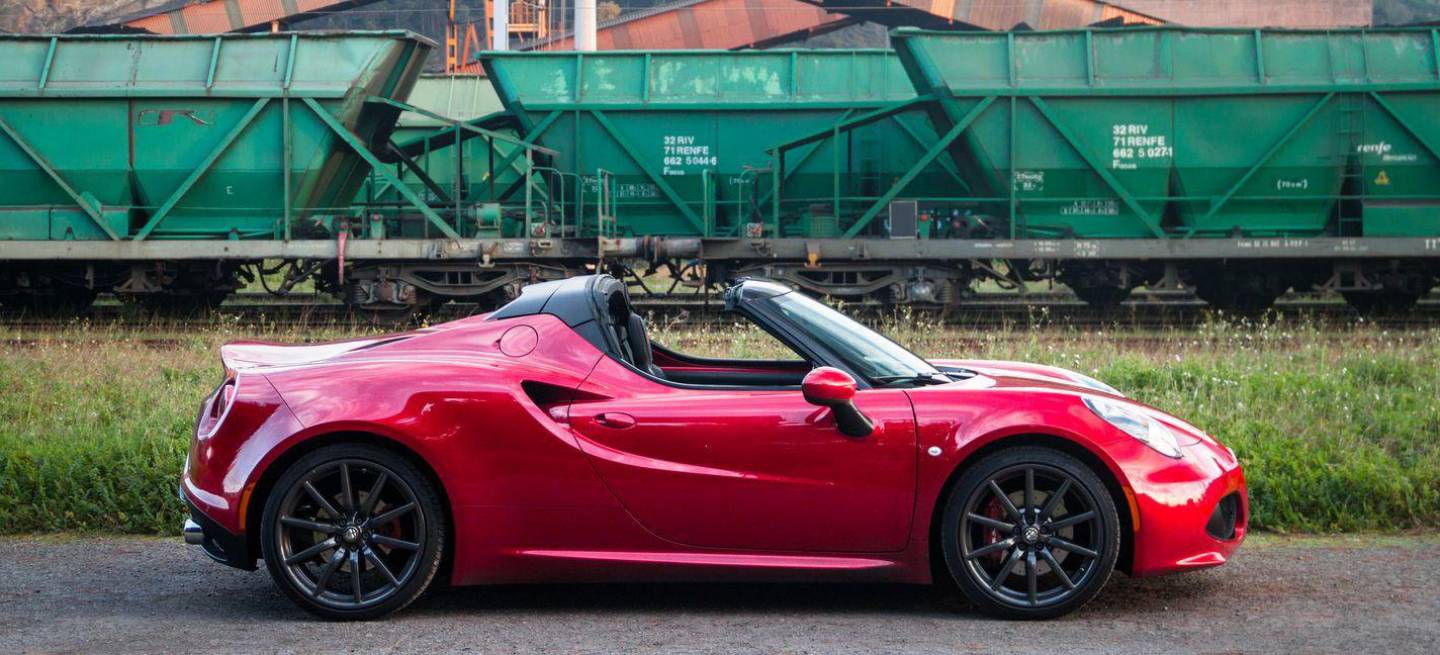 1440_alfa-romeo-4c-spider-27-noresizing