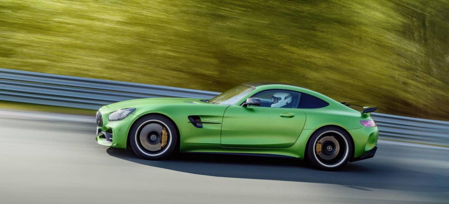 1440_mercedes-amg-gt-r-2017-17