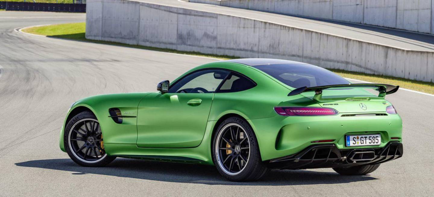 1440_mercedes-amg-gt-r-2017-36