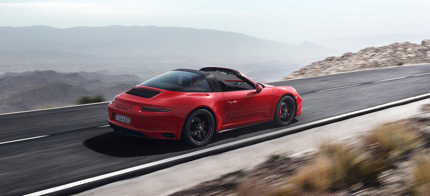 1440_porsche-911-carrera-gts-13