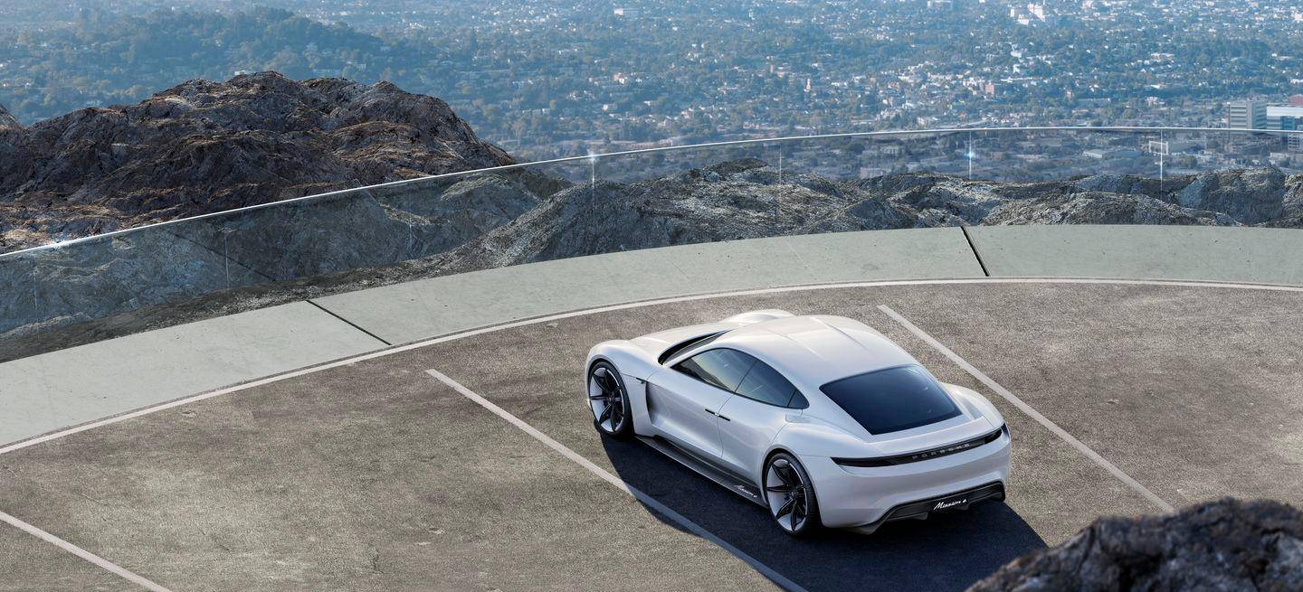 1440_porsche-mission-e-concept-9
