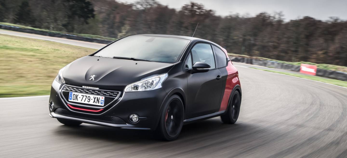 1440_portadA_PEUGEOT_208GTI30th_035