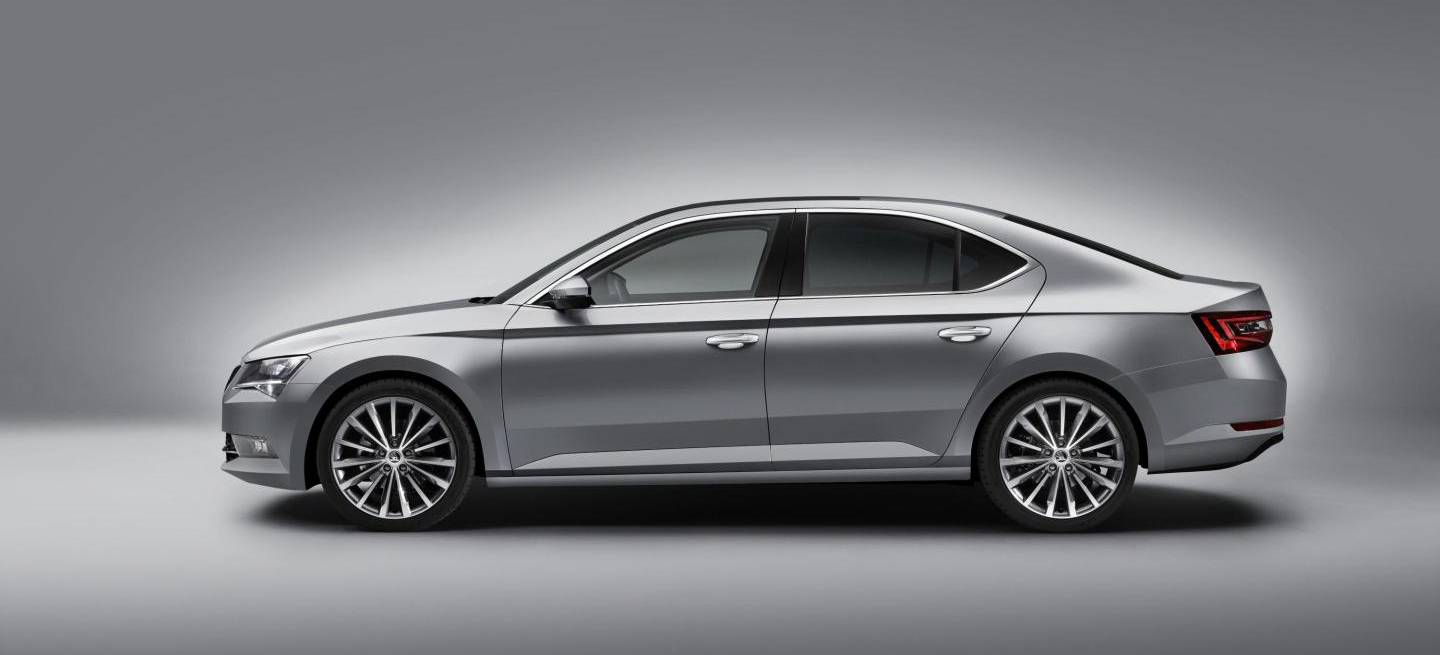 1440_portada_nuevo_Skoda_Superb_2015_DM_1