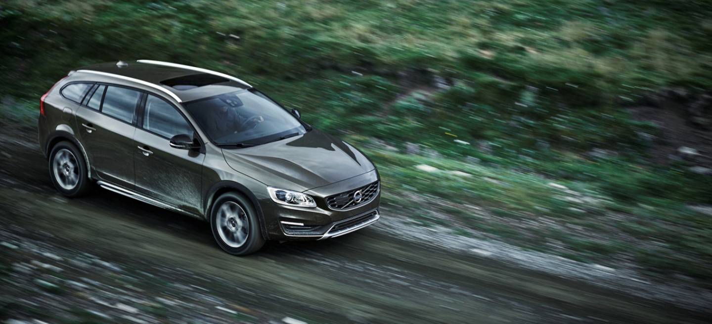 1440_volvo-v60-cross-country-05