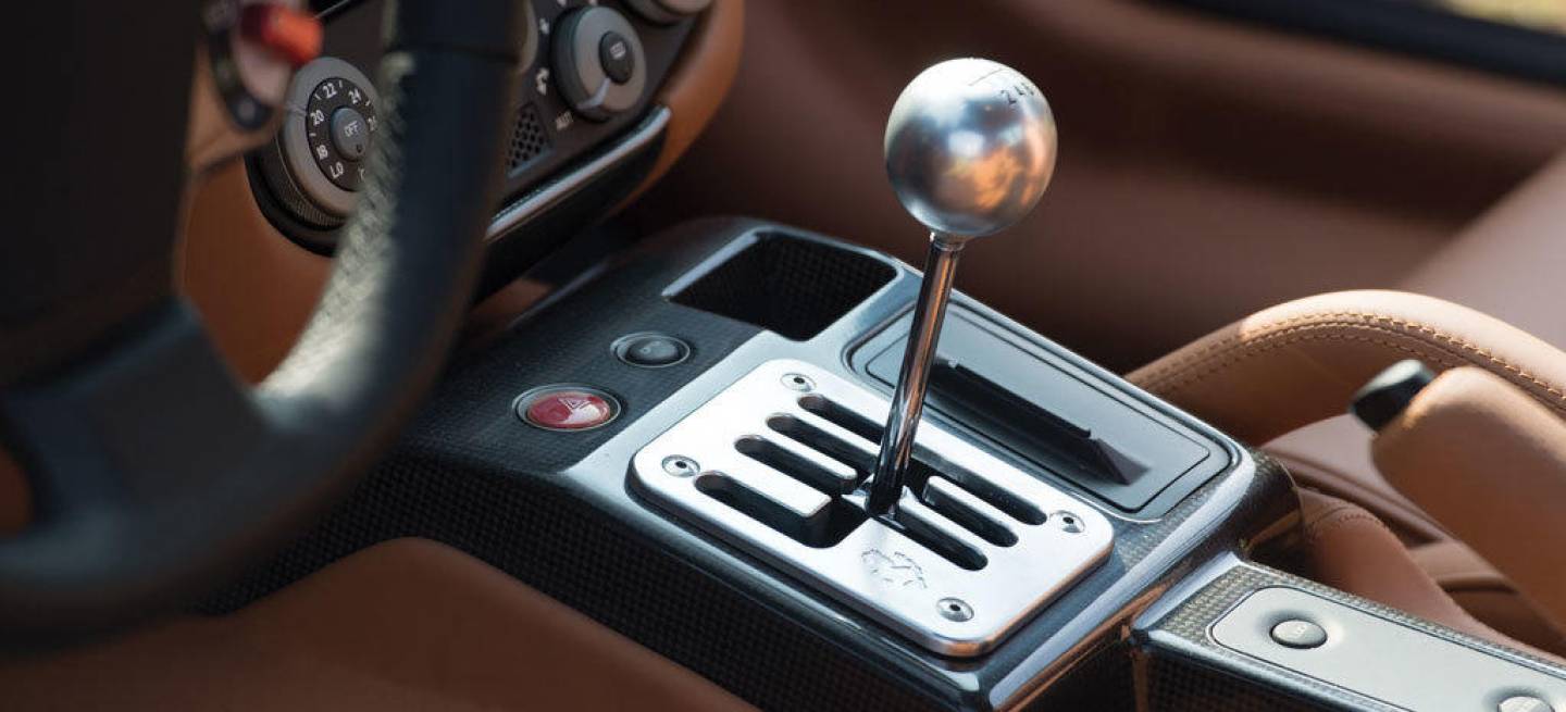 2007-ferrari-599-gtb-fiorano-manual_pomo-cambio