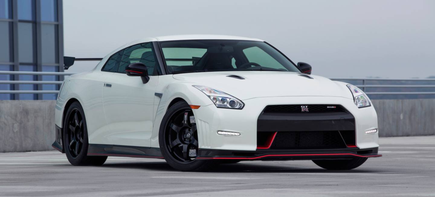 2015_nissan_gtr_nismo_02