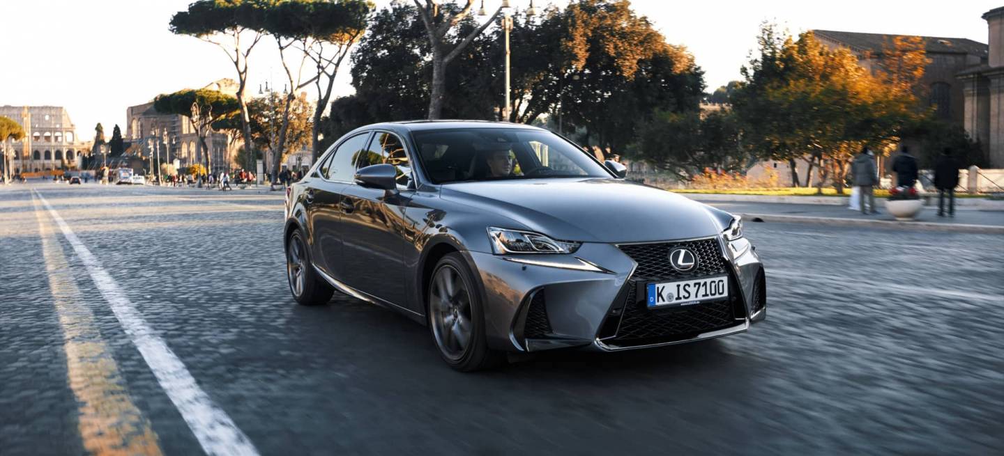 2017-lexus-is-200t-dynamic-19-2
