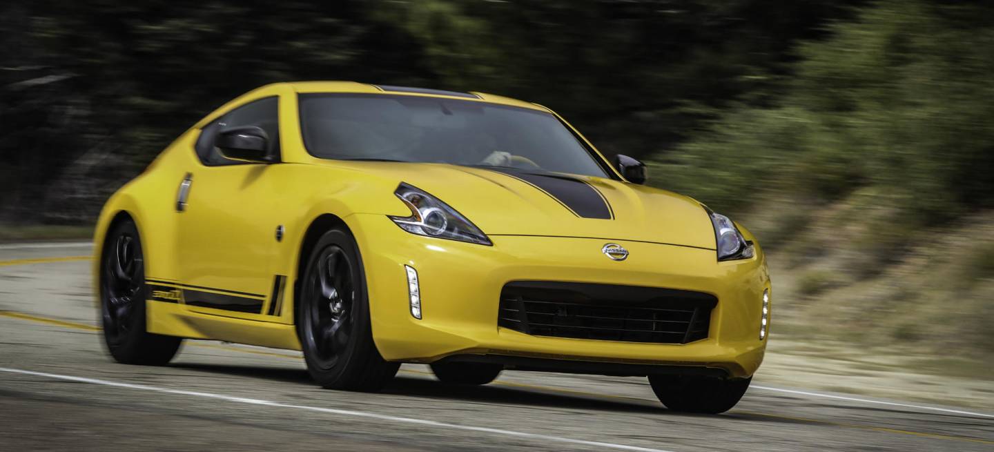 2018_Nissan_370Z_Heritage_Edition_photo_8