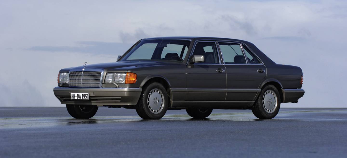 Hace 30 años, un Mercedes Clase S montaba por primera vez un airbag