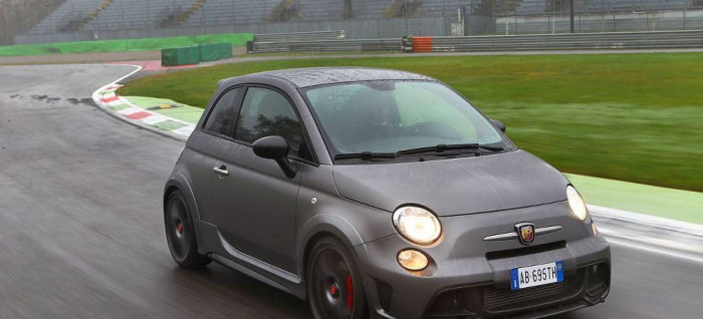Biposto¡ahora 695 VídeoDiariomotor 695 Abarth En Abarth Biposto¡ahora En vnmw0yN8OP
