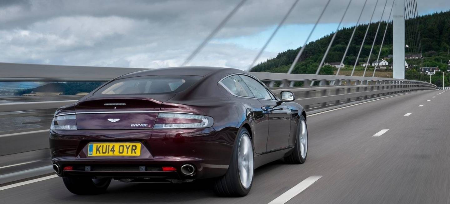 Aston_Martin-Rapide_S-2015