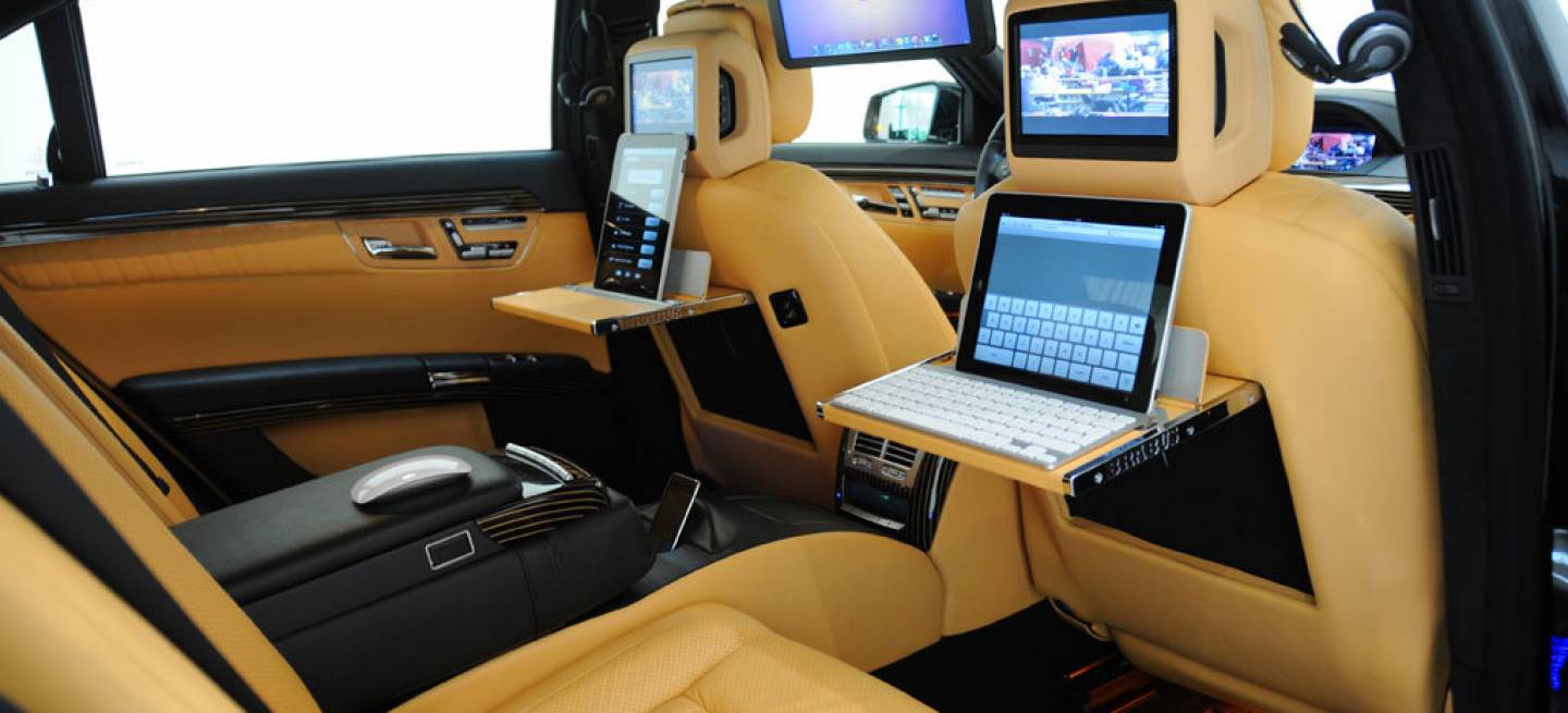 Brabus iBusiness SV12 R, tecnología Apple y 750 CV de potencia