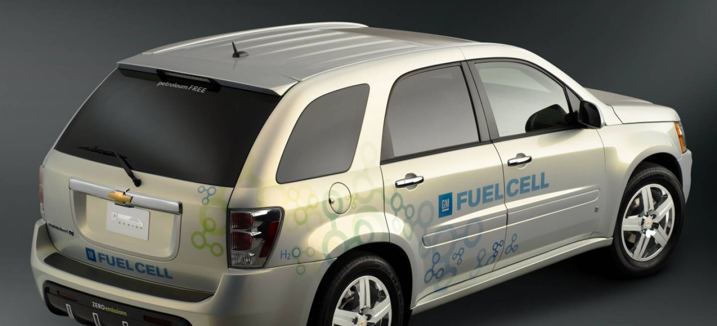 Chevrolet-Equinox-Fuel-Cell-14