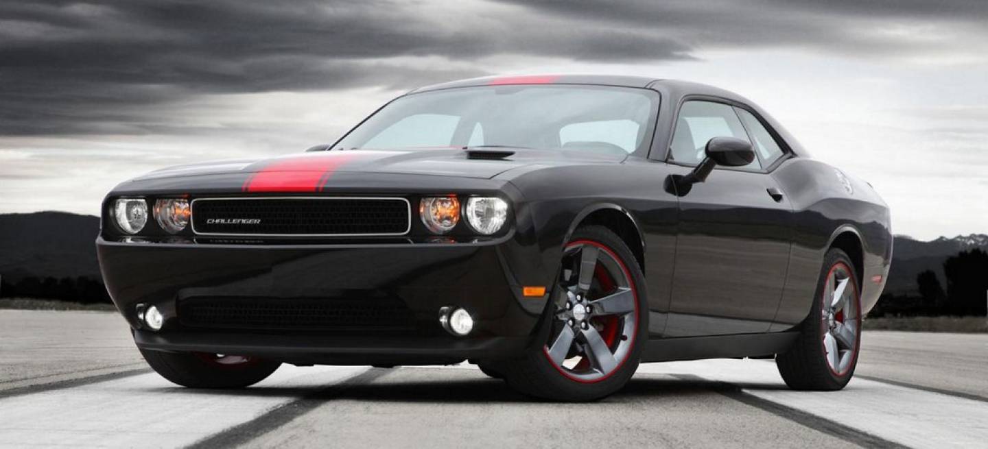 Dodge_Challenger_redline_1