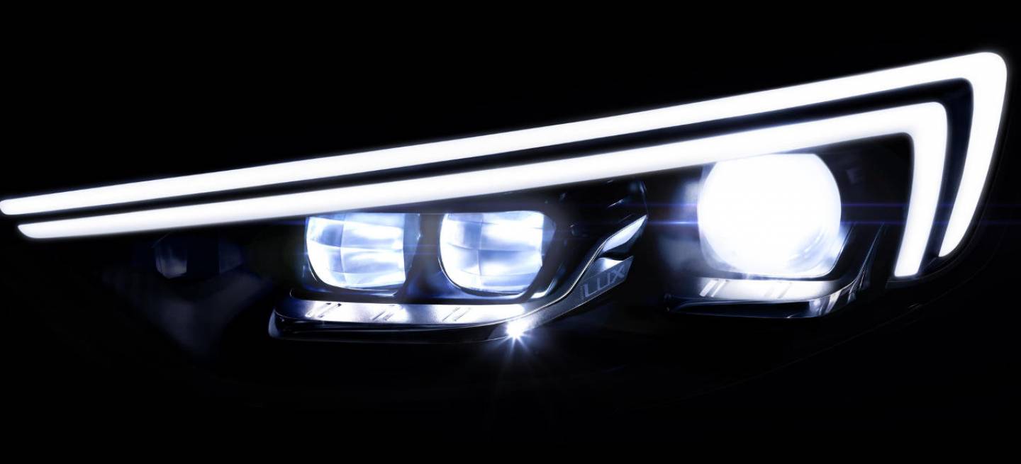 insignia-intellilux