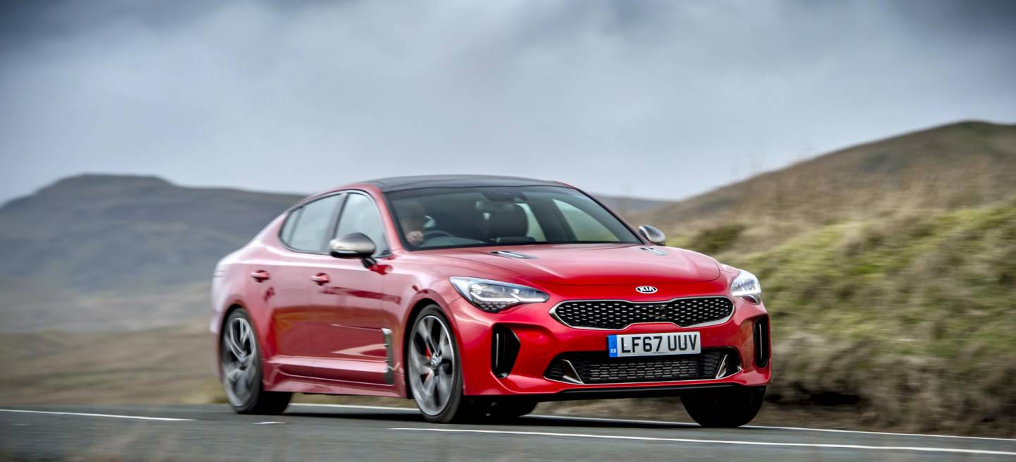 Kia Stinger GTS red_030