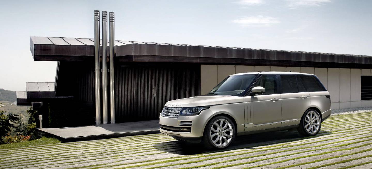 LR_Range_Rover_Location_House_01