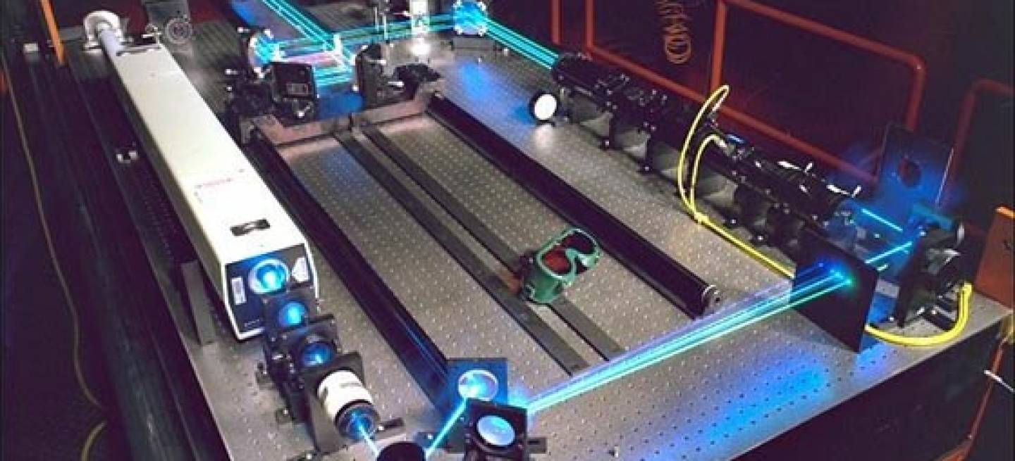 Laser Láser