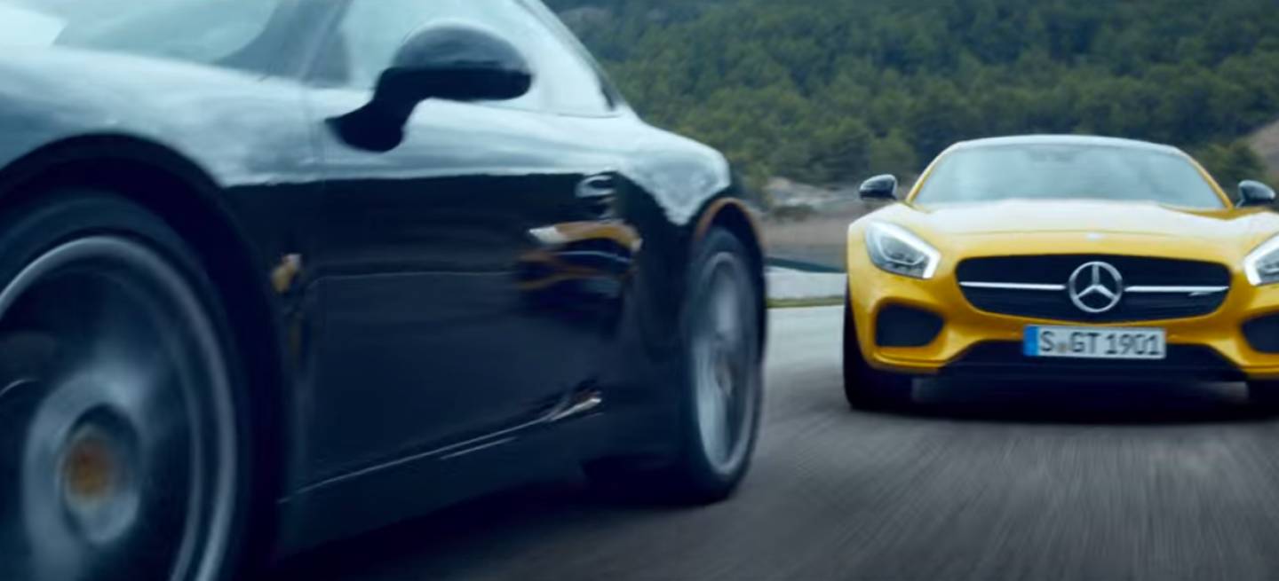 Mercedes-AMG_GT_vs_porsche_911_AD_1