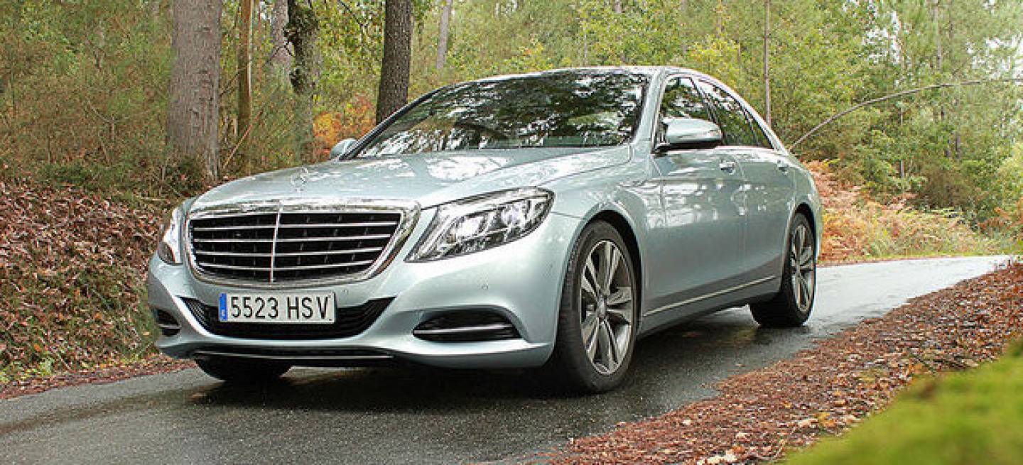Mercedes_S350_Bluetec_700-dm-700px-1