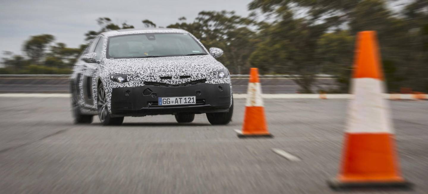opel-insignia-grand-sport-carmouflage-304370