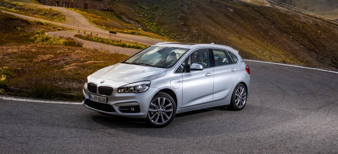 P90194357_highRes_bmw-225xe-09-2015