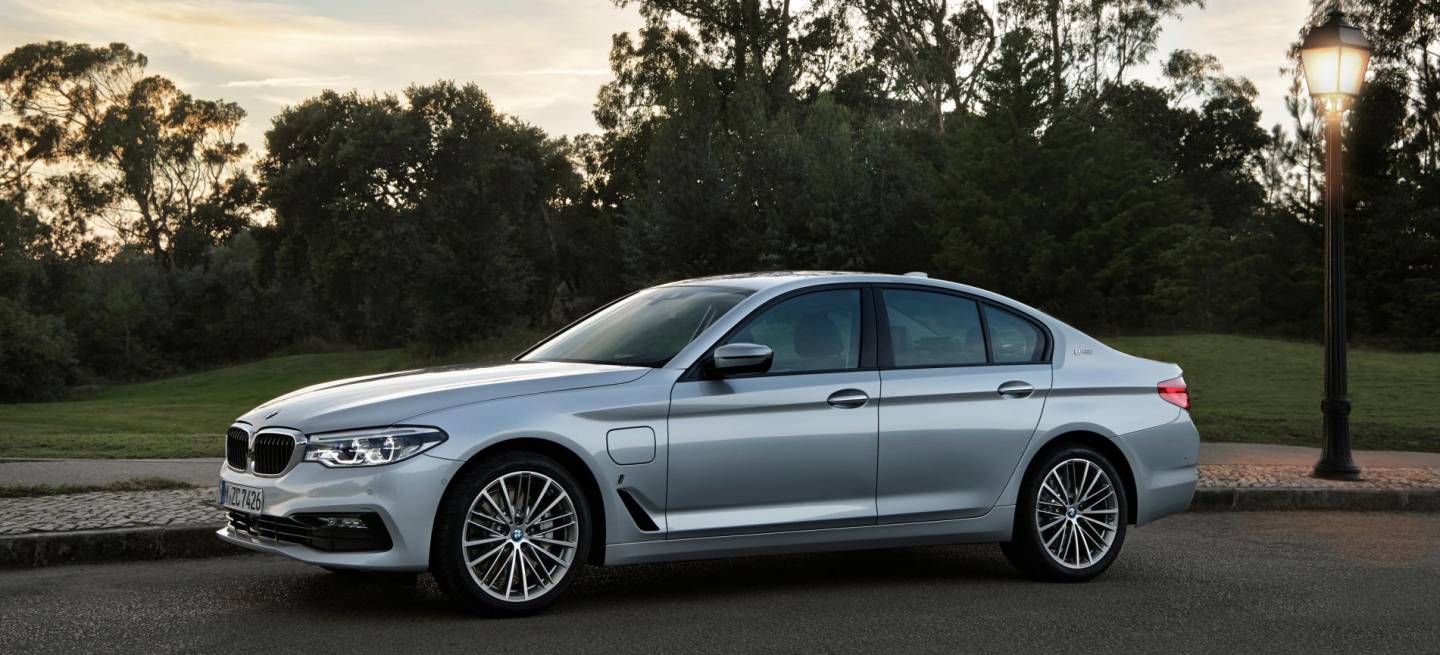 P90244238_highRes_bmw-530e-iperformanc